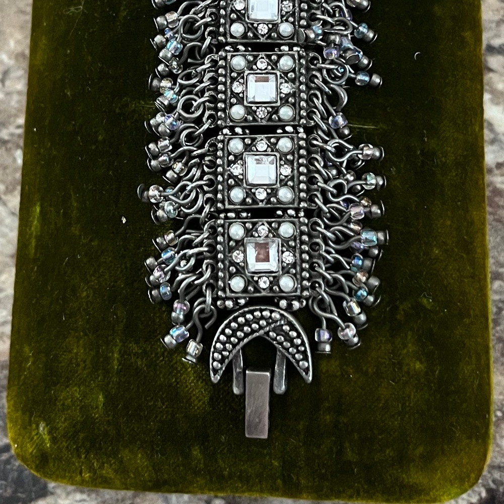 Quartz Women's Beaded Watch - Picture 3 of 5